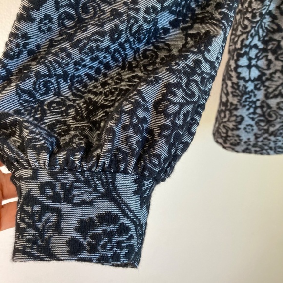 Loft women’s floral top - Picture 2 of 8